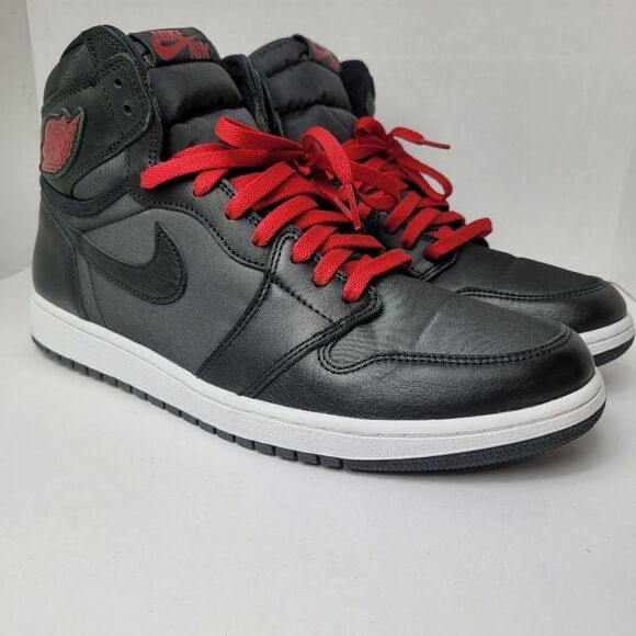 Nike Air Jordan Retro 1 High "Black Satin Gym Red "555088-060 Sneaker Size 13 - Picture 1 of 10